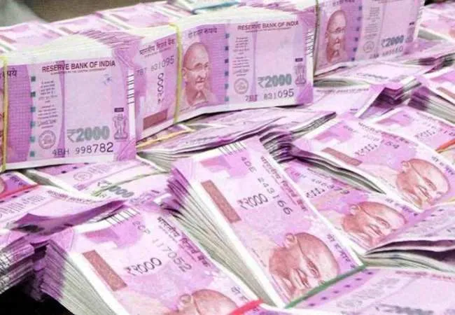 tamilnadu government offices raid money seized 
